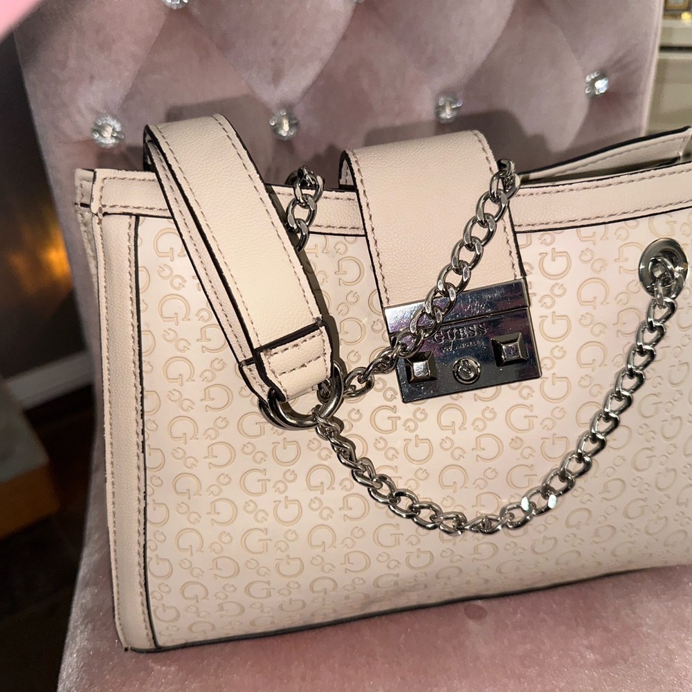 GUESS Cream Shoulder Bag with Chain Accent